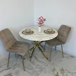 Sara 公寓