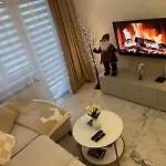 Sara *